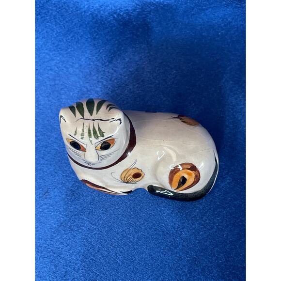 Vintage Signed Mexican Folk Art Pottery Cat Laying Down - Picture 7 of 8
